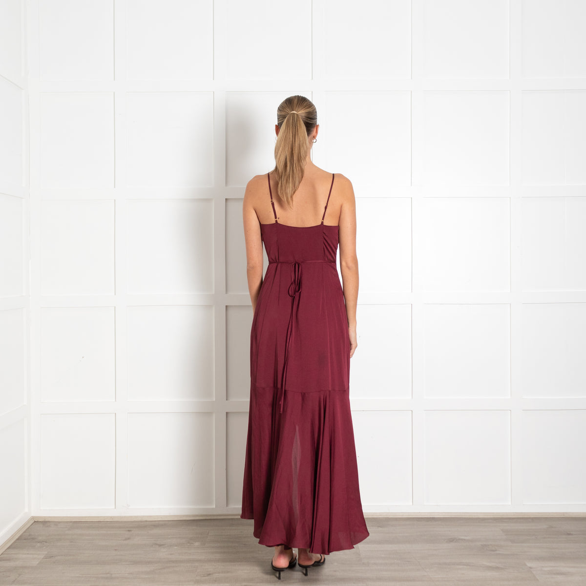 Shonajoy Burgundy Sleeveless Wrap Dress