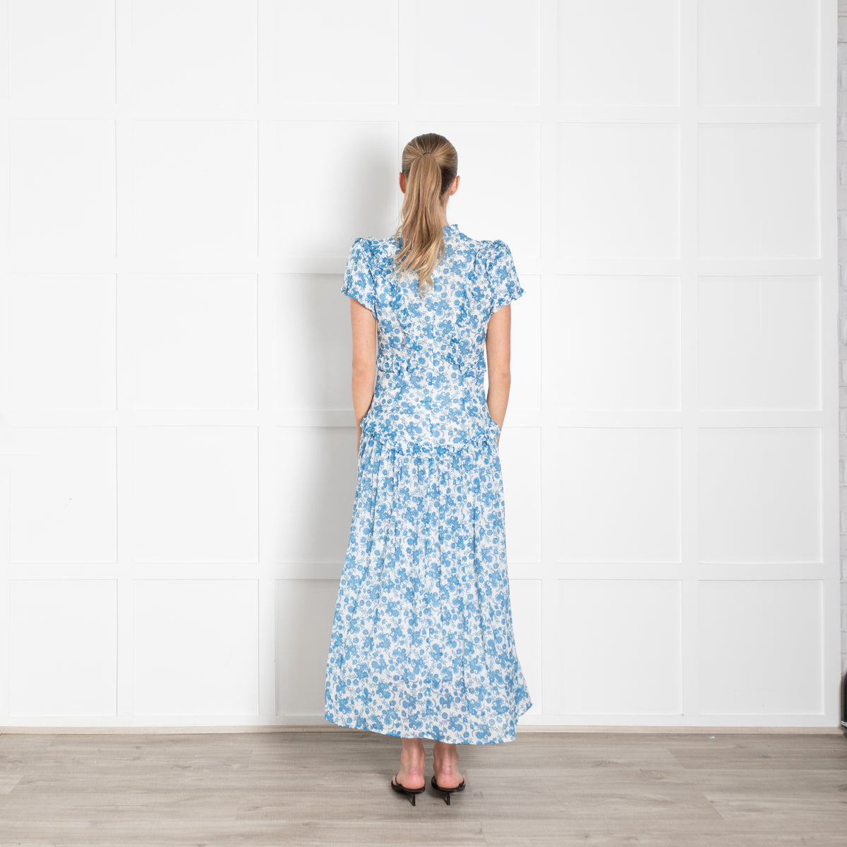 Cefinn Blue and White Floral High Neck Midi Dress