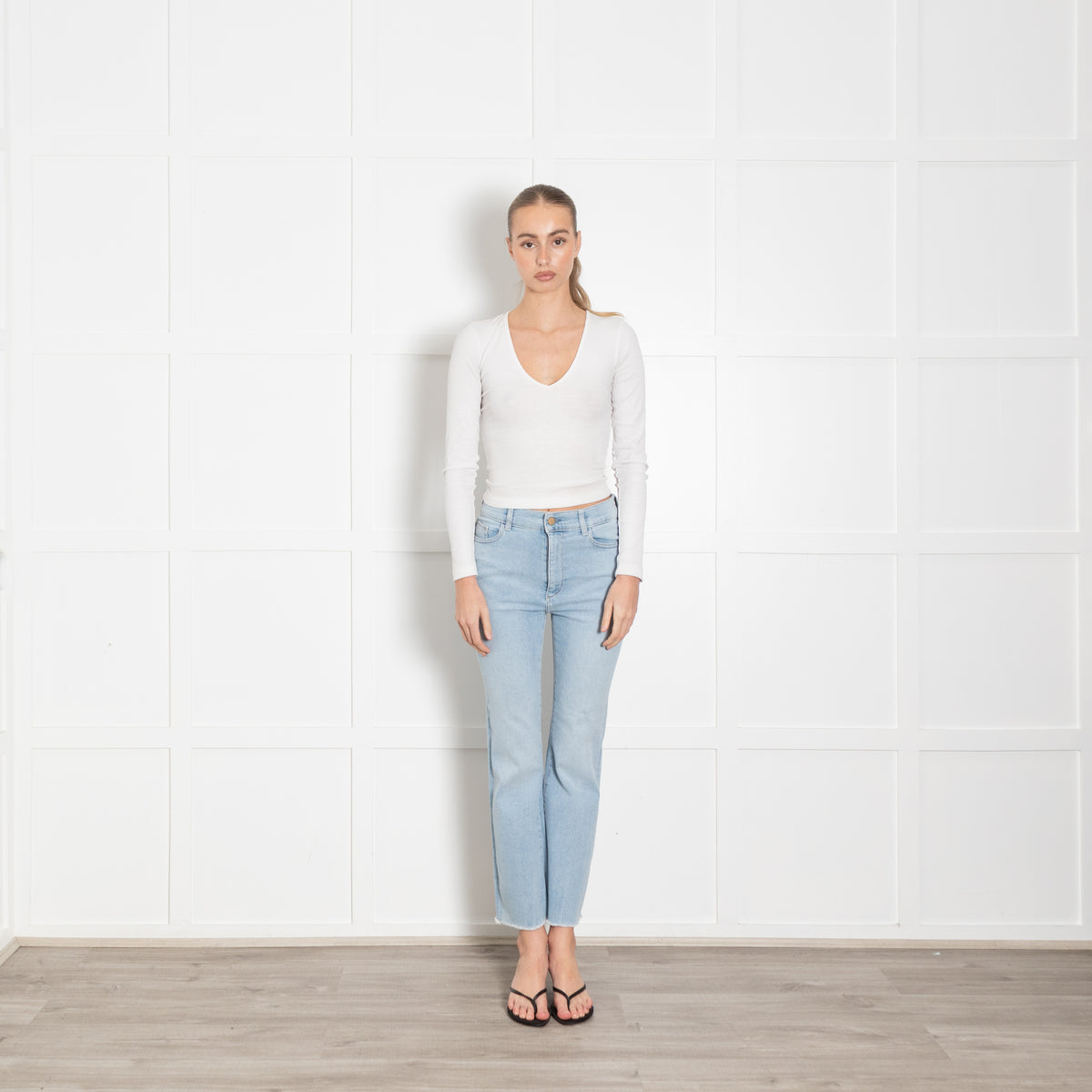 DL1961 Pale Denim Bootleg Jean