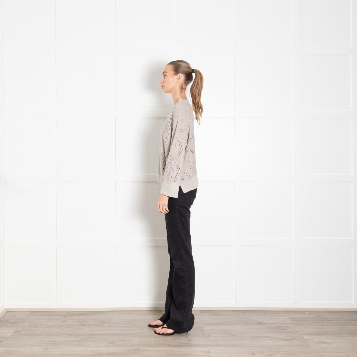 Kinross Grey Linen Diamond Pattern V Neck Jumper