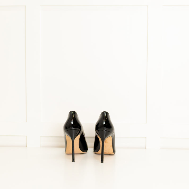 Manolo Blahnik Black Patent Leather Pointy Heeled Shoes