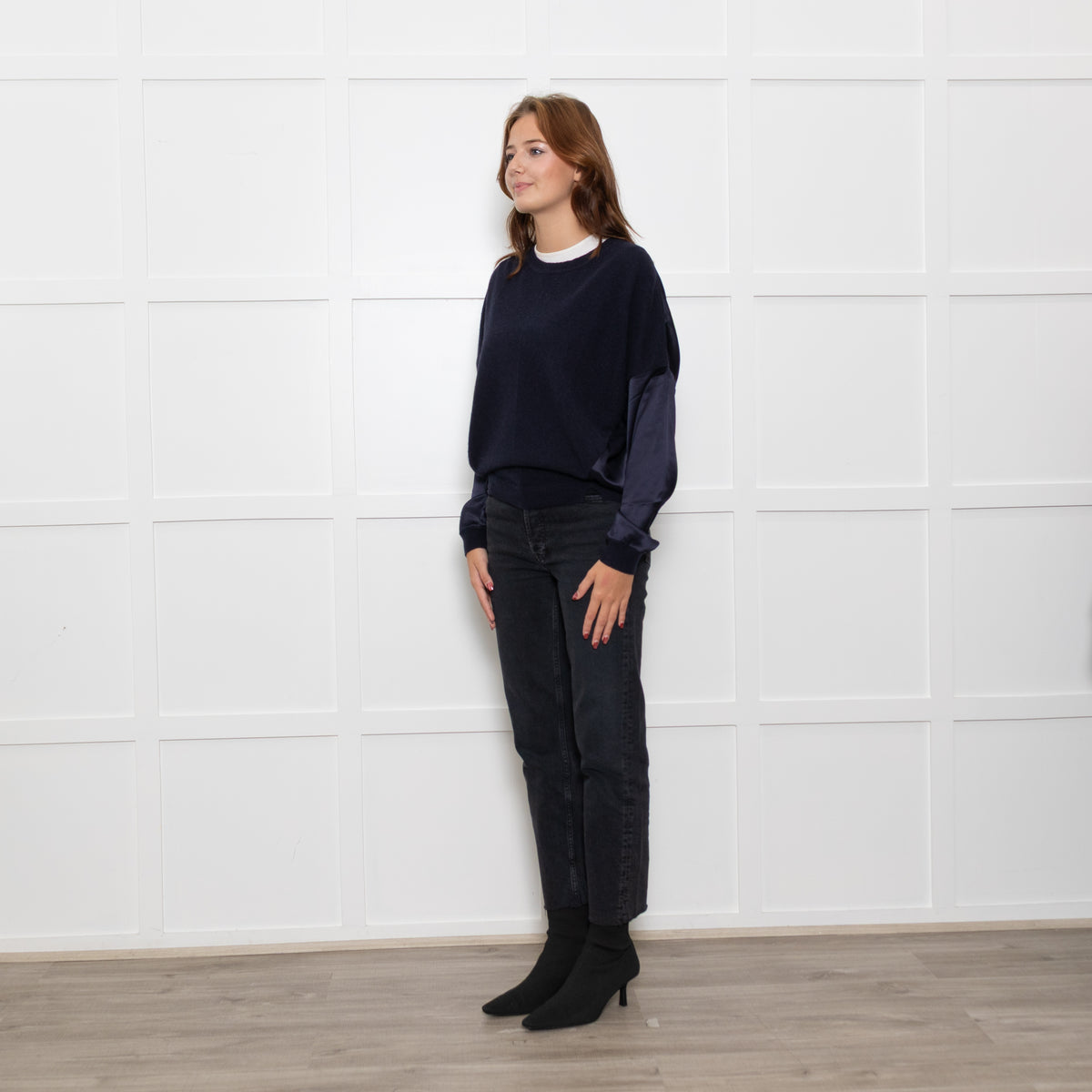 Amanda Wakeley Navy Cashmere Jumper with Silk Back