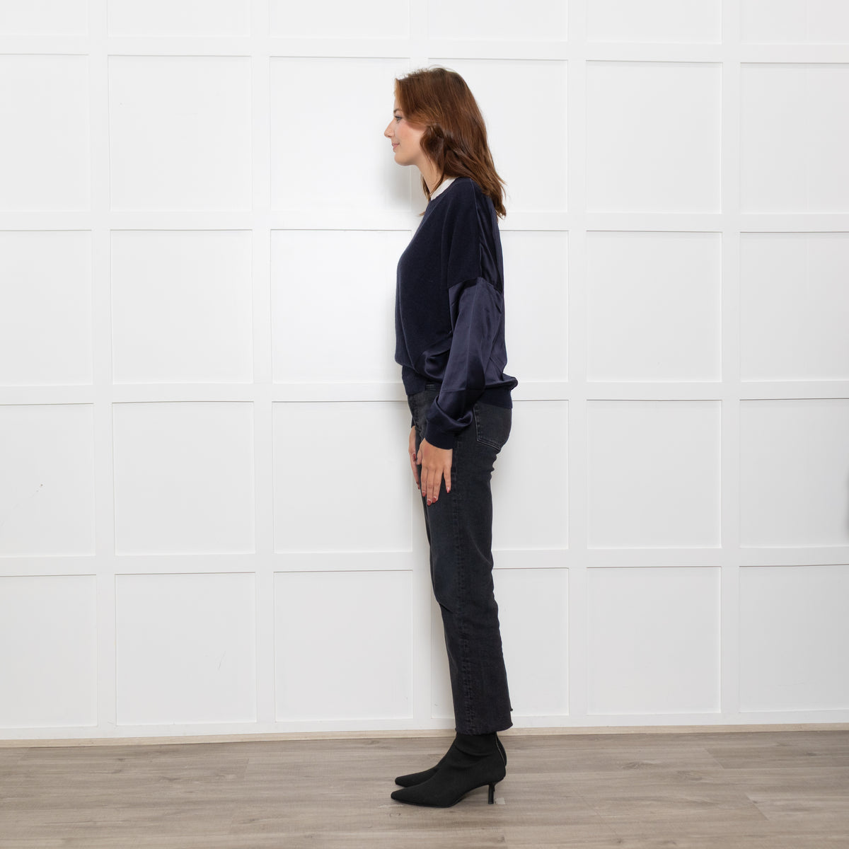 Amanda Wakeley Navy Cashmere Jumper with Silk Back