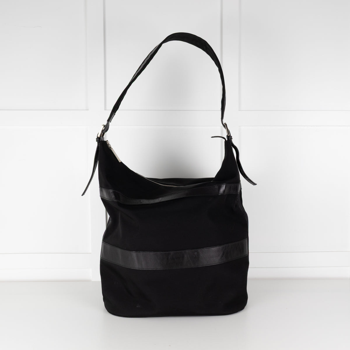 Gucci Black Nylon Large Shoulder Travel Bag