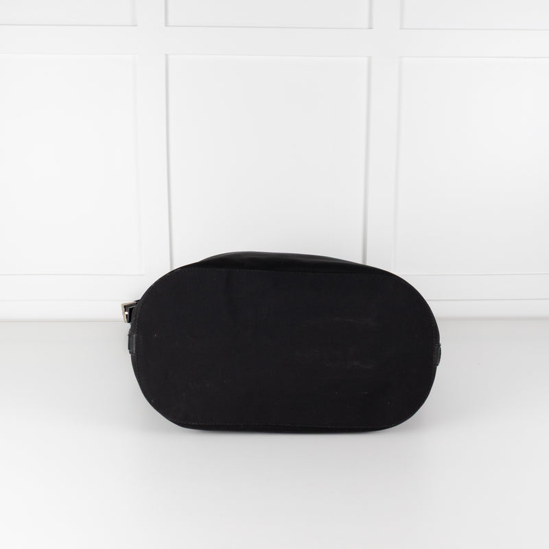 Gucci Black Nylon Large Shoulder Travel Bag