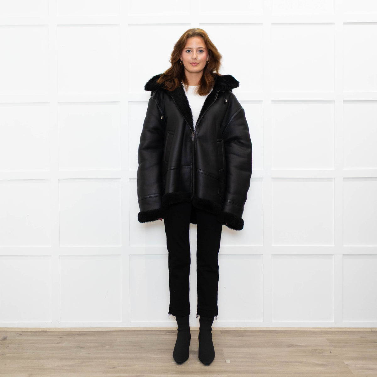 Pa:ge Hooded Aviator Jacket in Black Snoopy Fur