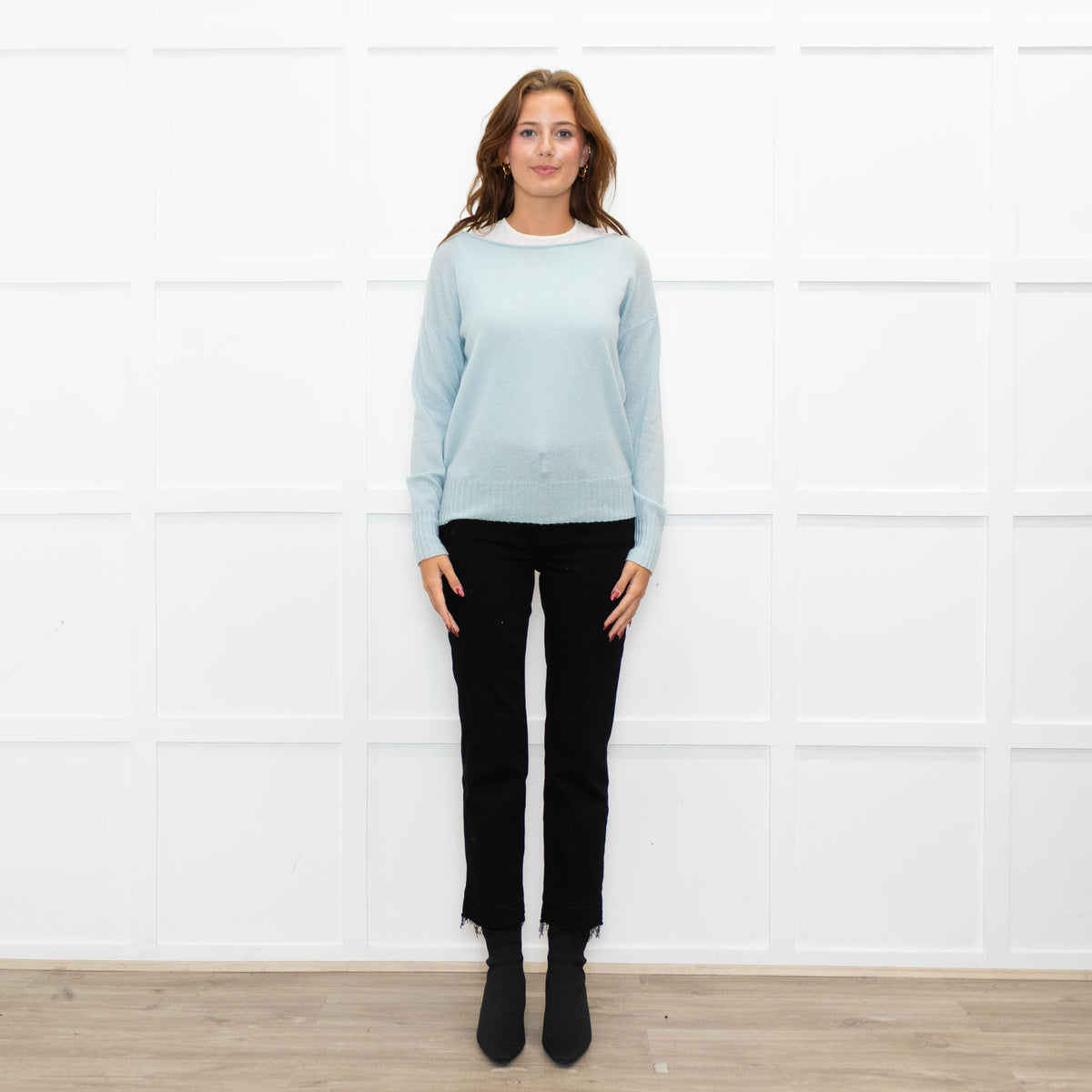 360 Cashmere Ice Blue Boat Neck Jumper