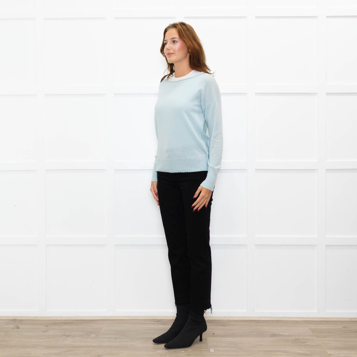 360 Cashmere Ice Blue Boat Neck Jumper