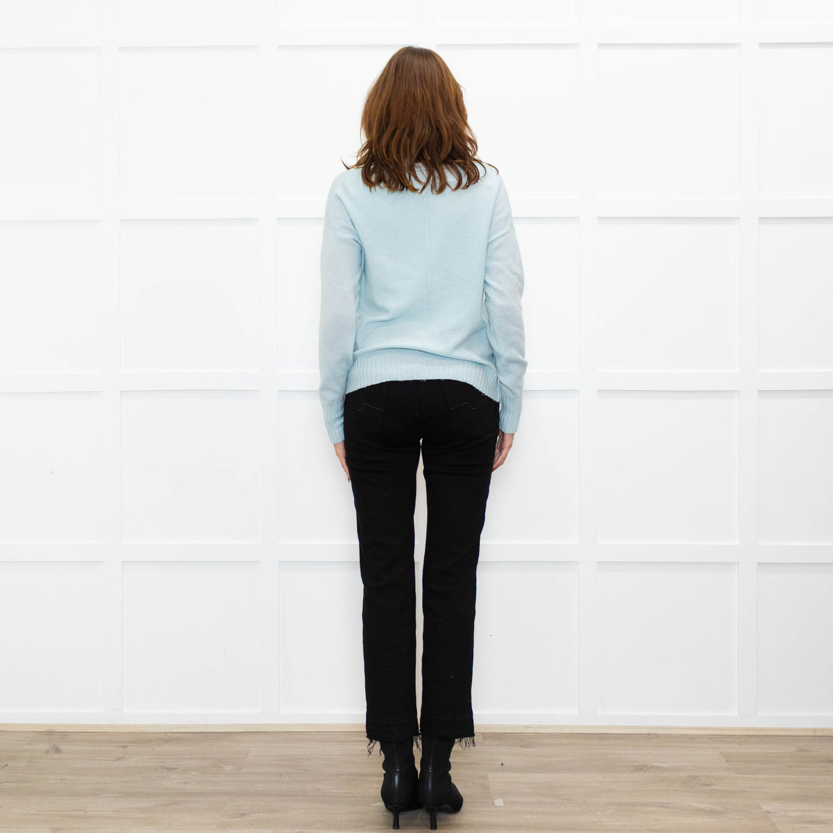 360 Cashmere Ice Blue Boat Neck Jumper