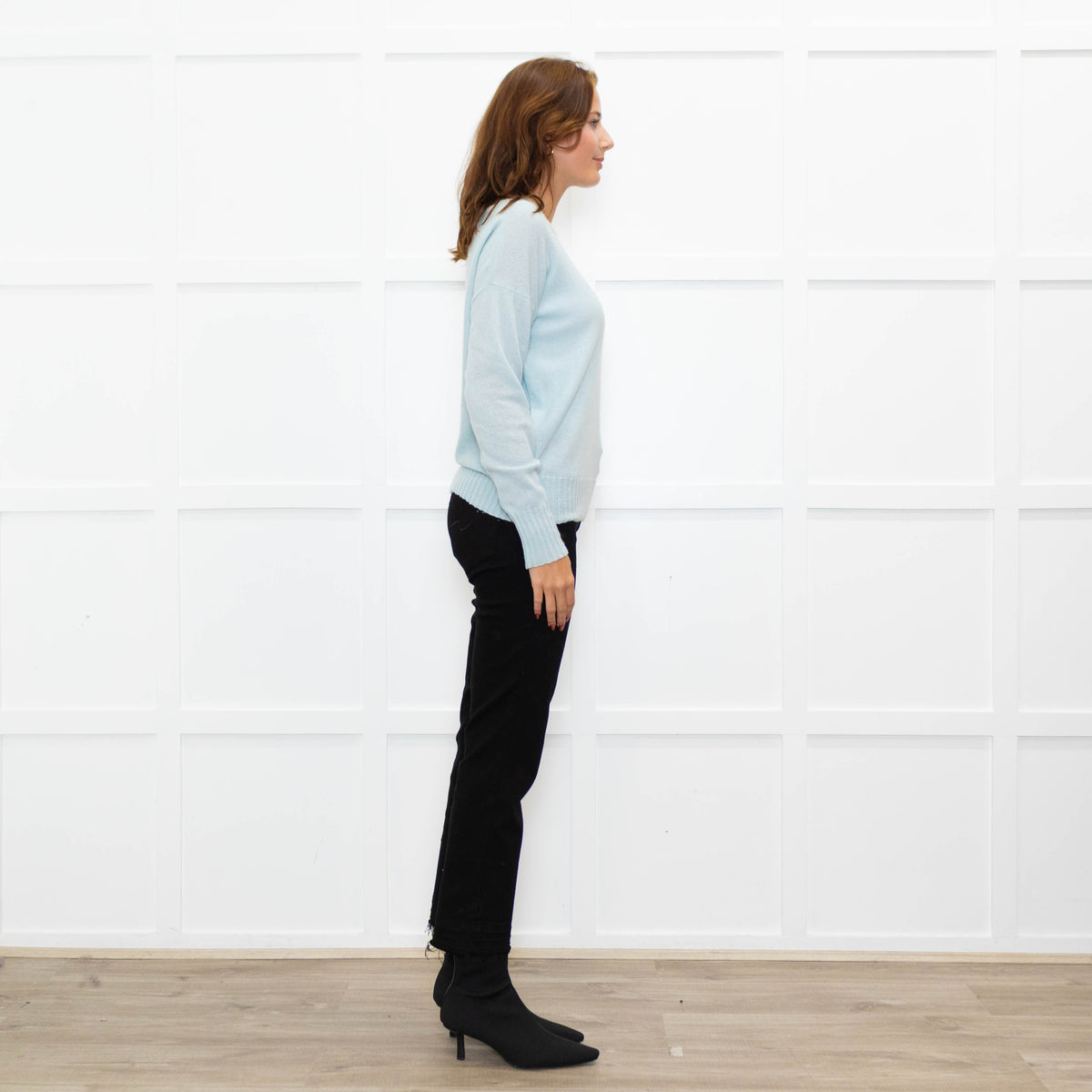 360 Cashmere Ice Blue Boat Neck Jumper