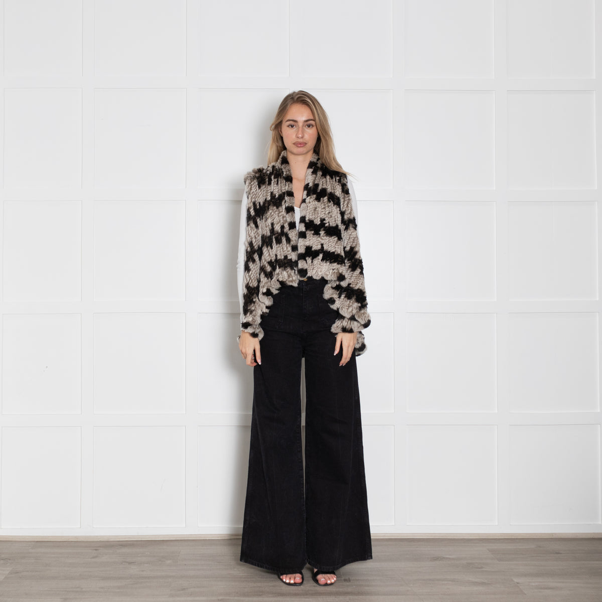 Alice + Olivia Rabbit Black And Grey Knit Waterfall Gilet