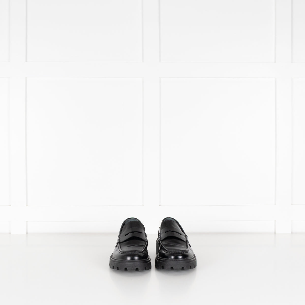 Tods Black Leather Gommino Loafers