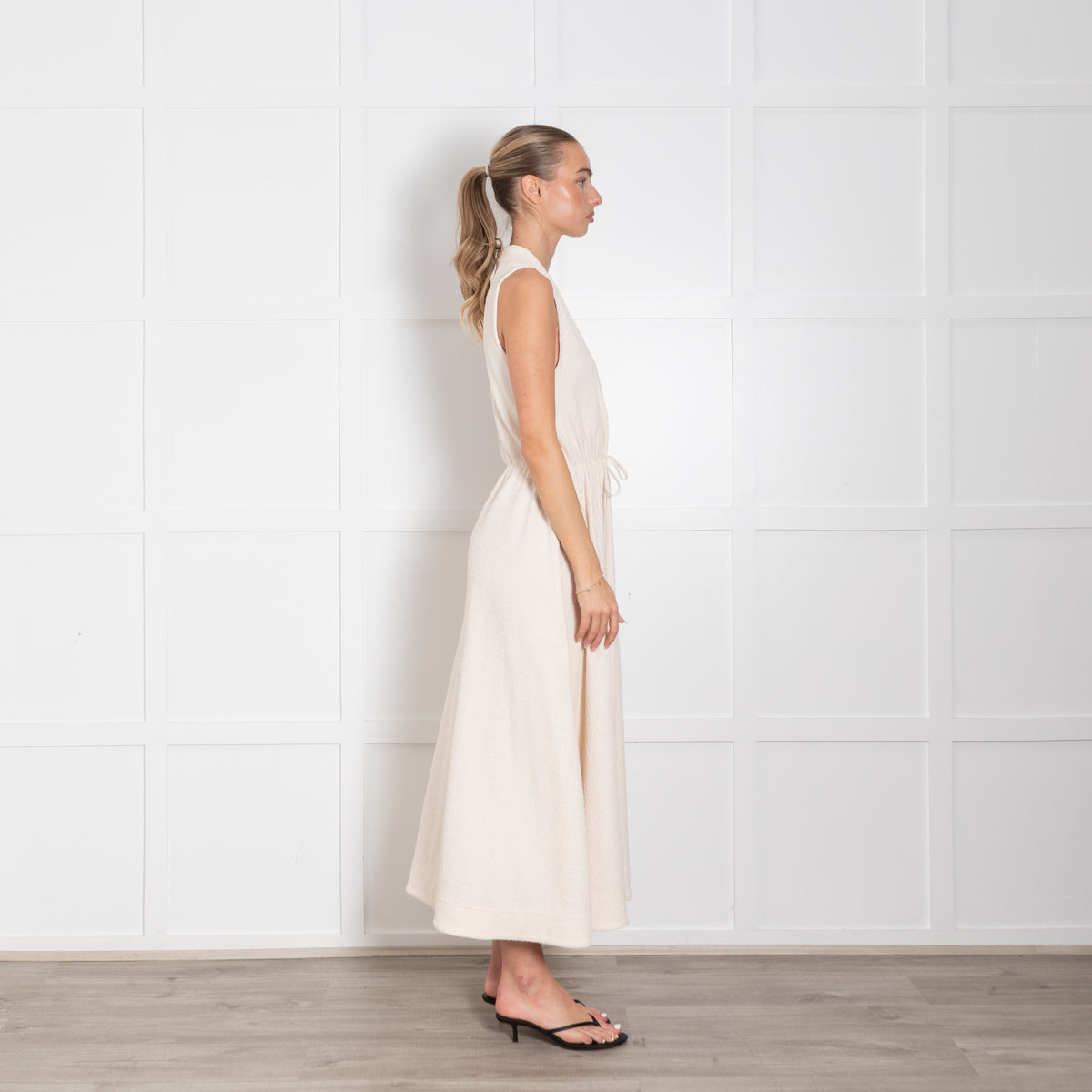 Me + Em Cream Textured Sleeveless V-Neck Long Dress