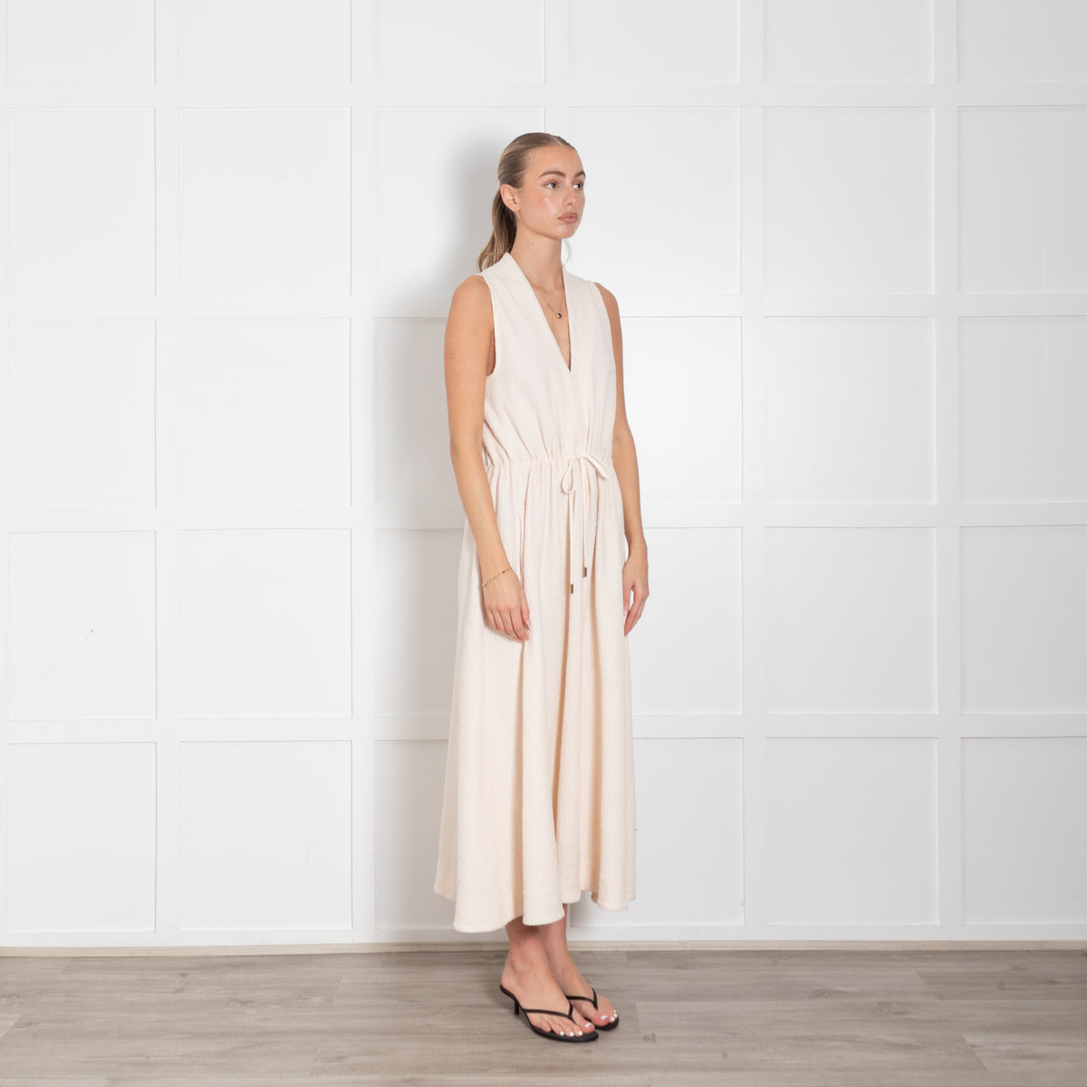 Me + Em Cream Textured Sleeveless V-Neck Long Dress