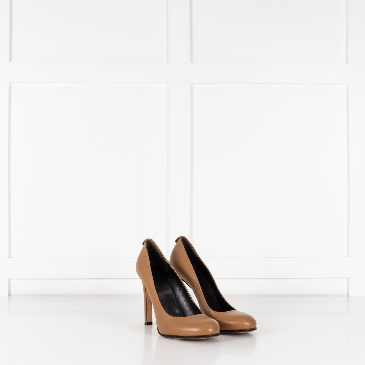 Gucci Brown Round Toe Pumps