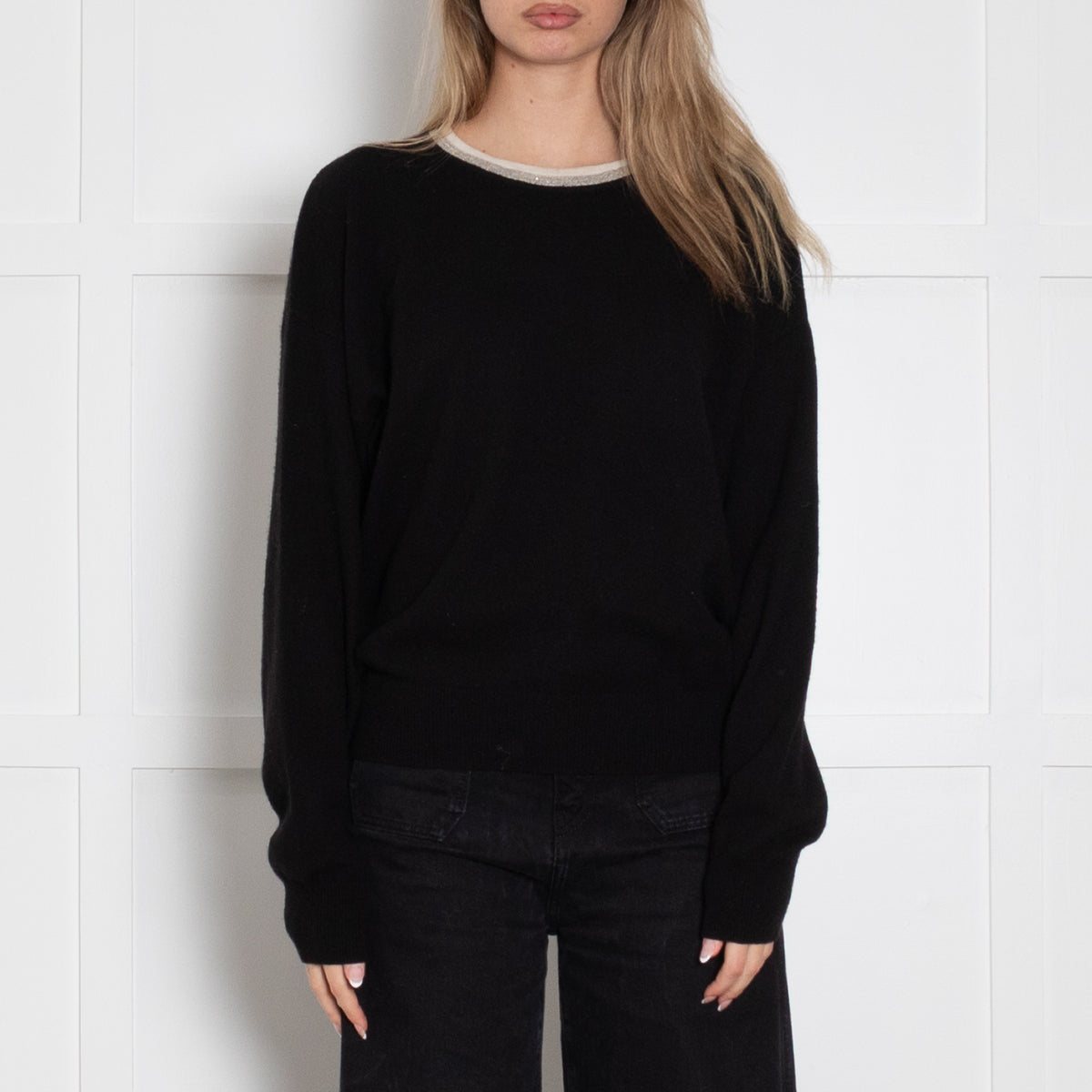 Van Kukil Black Cashmere Jumper With White Detailed Neckline