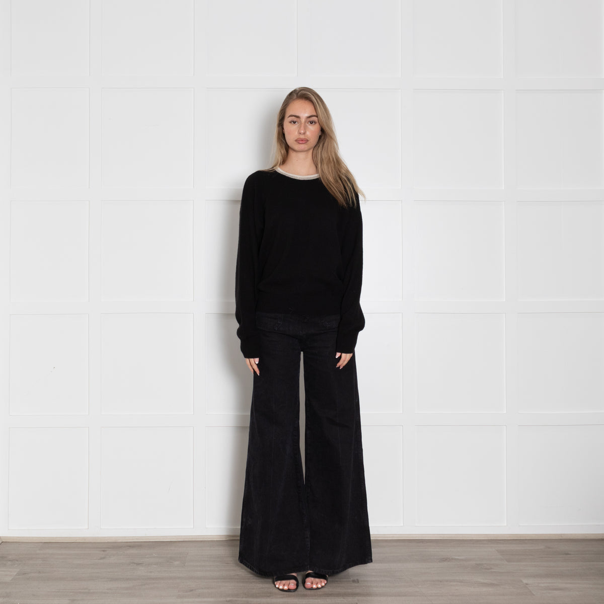 Van Kukil Black Cashmere Jumper With White Detailed Neckline