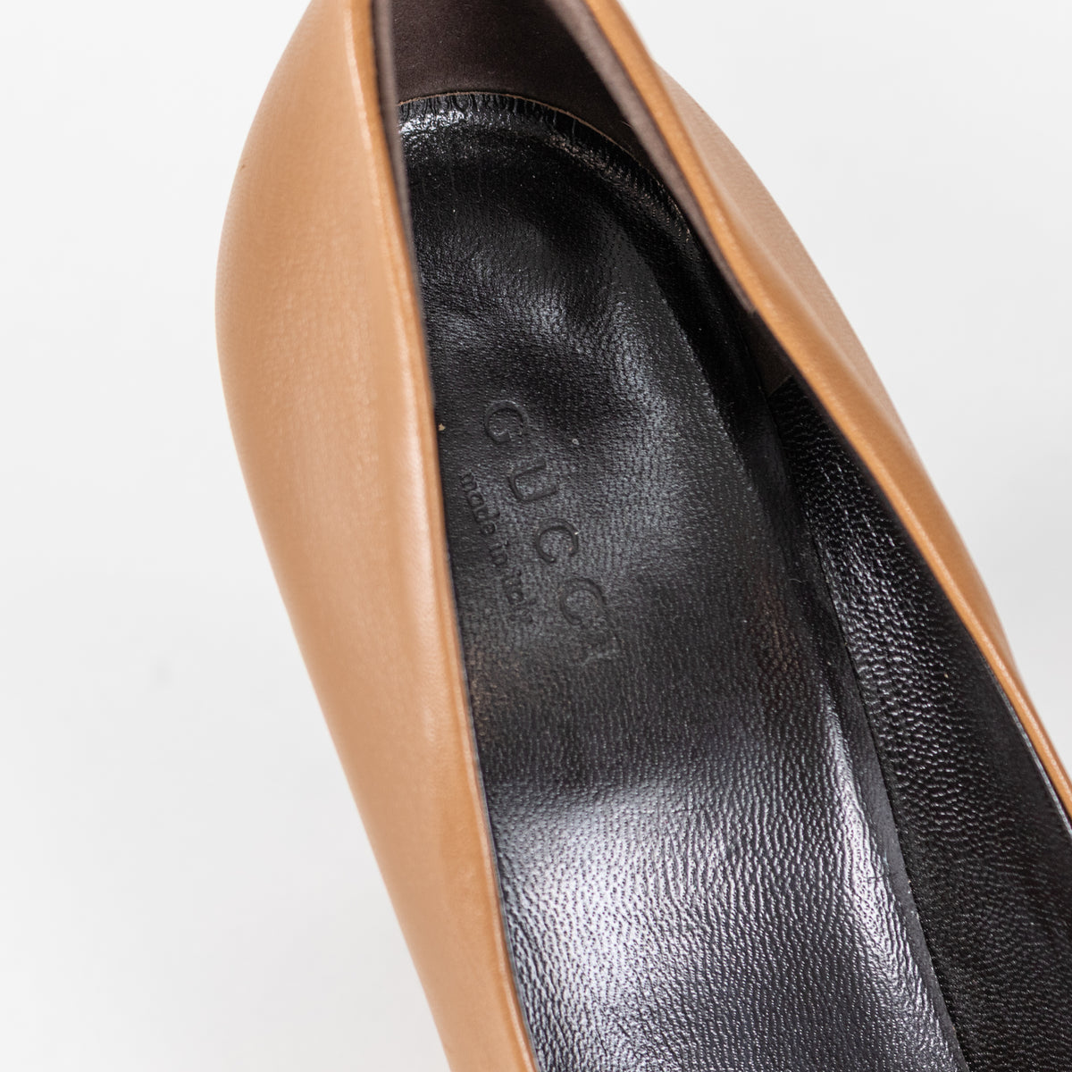 Gucci Brown Round Toe Pumps