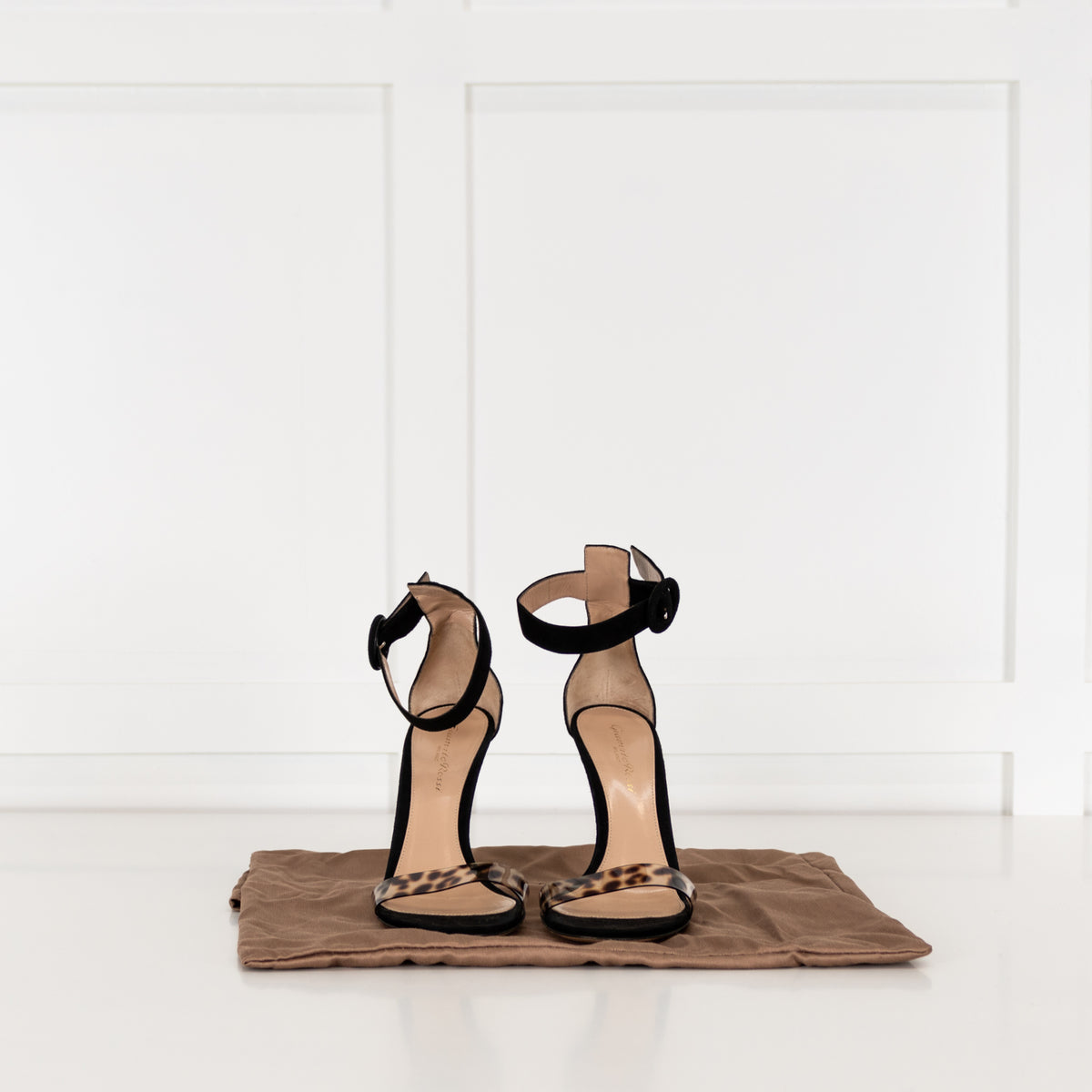 Gianvito Rossi Black Suede Heeled Shoes