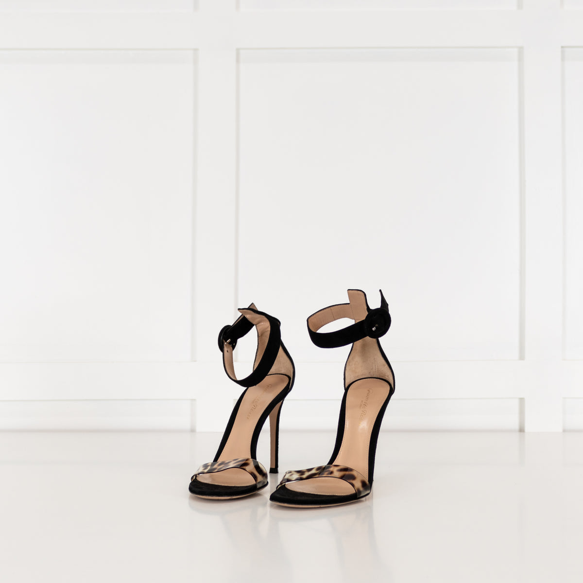 Gianvito Rossi Black Suede Heeled Shoes