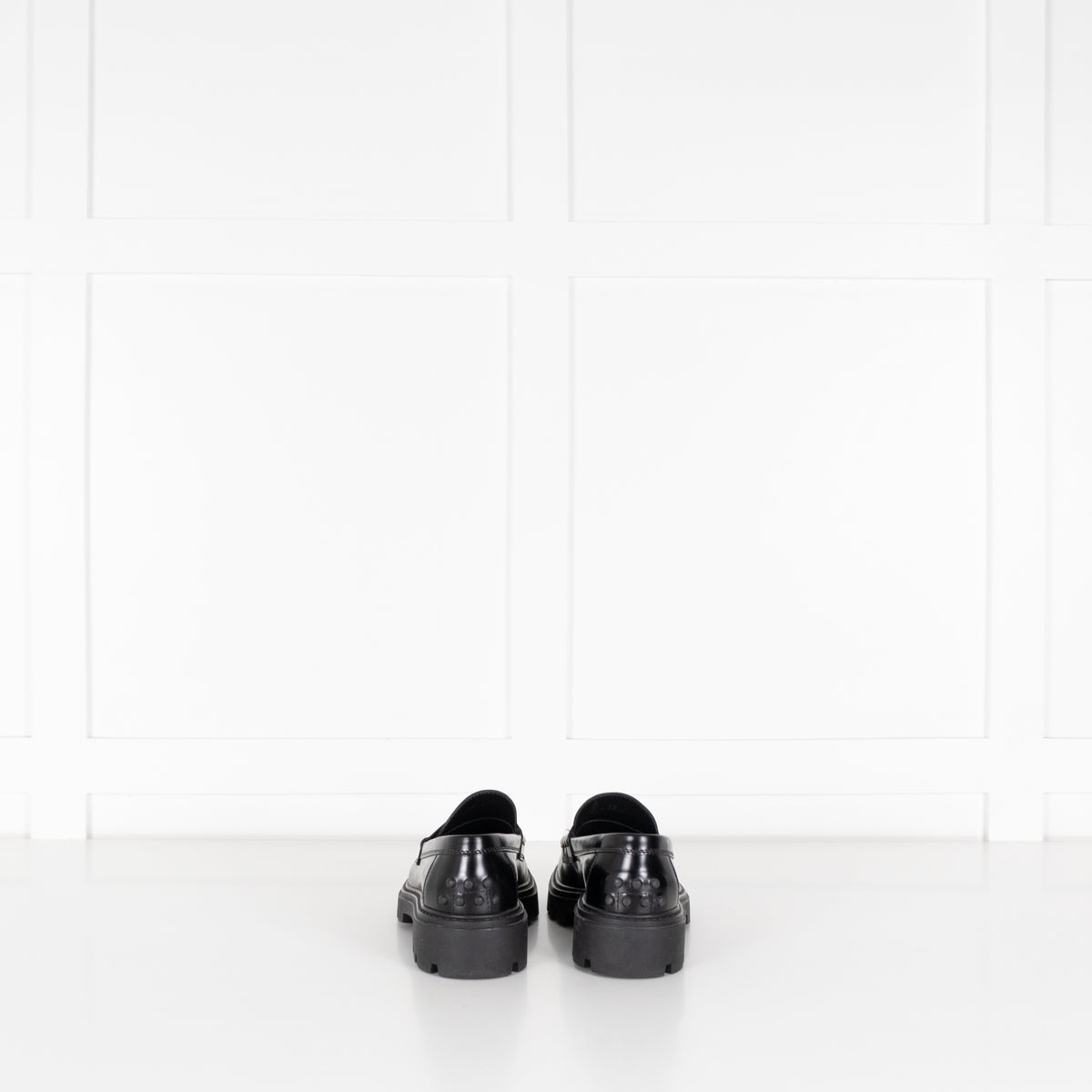 Tods Black Leather Gommino Loafers