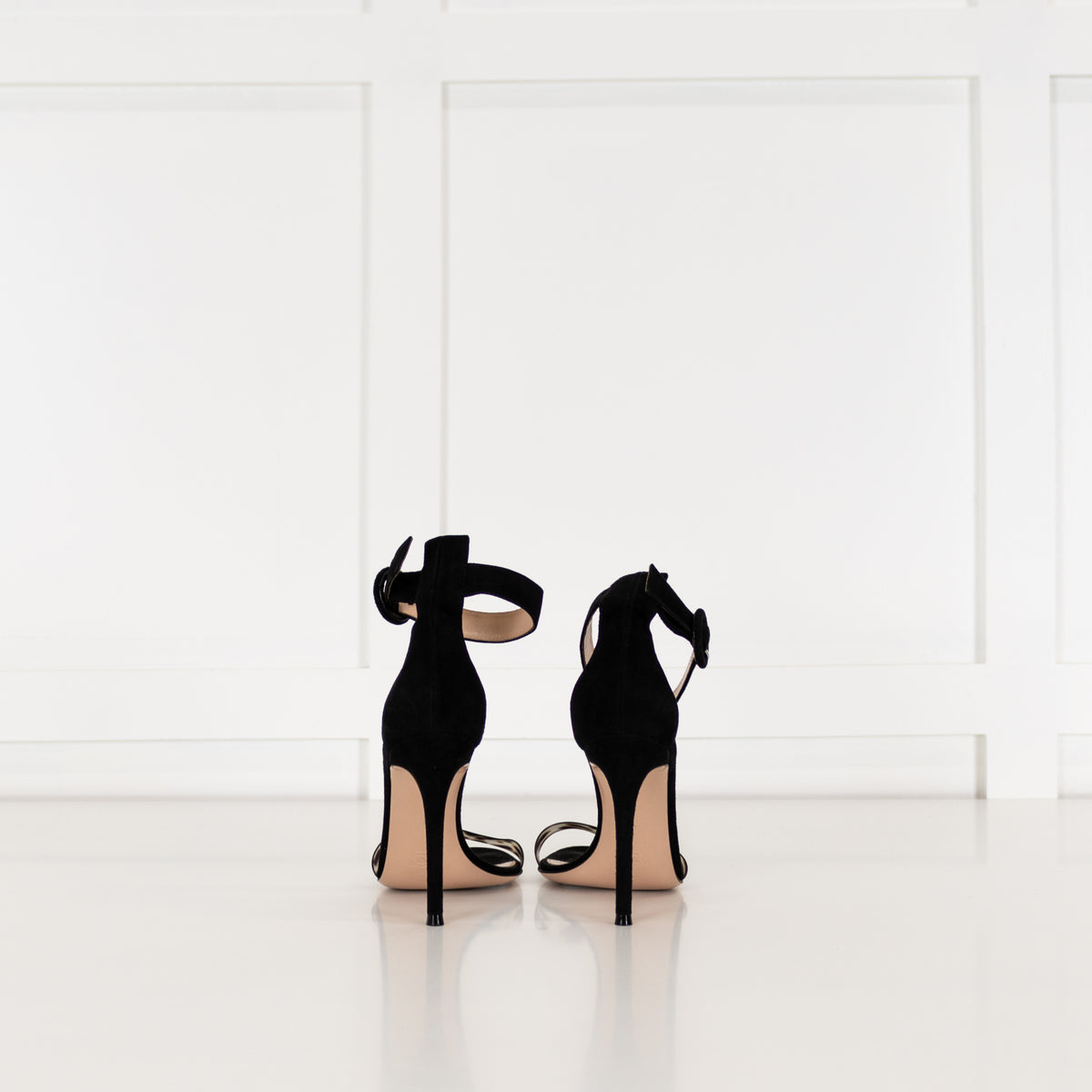 Gianvito Rossi Black Suede Heeled Shoes