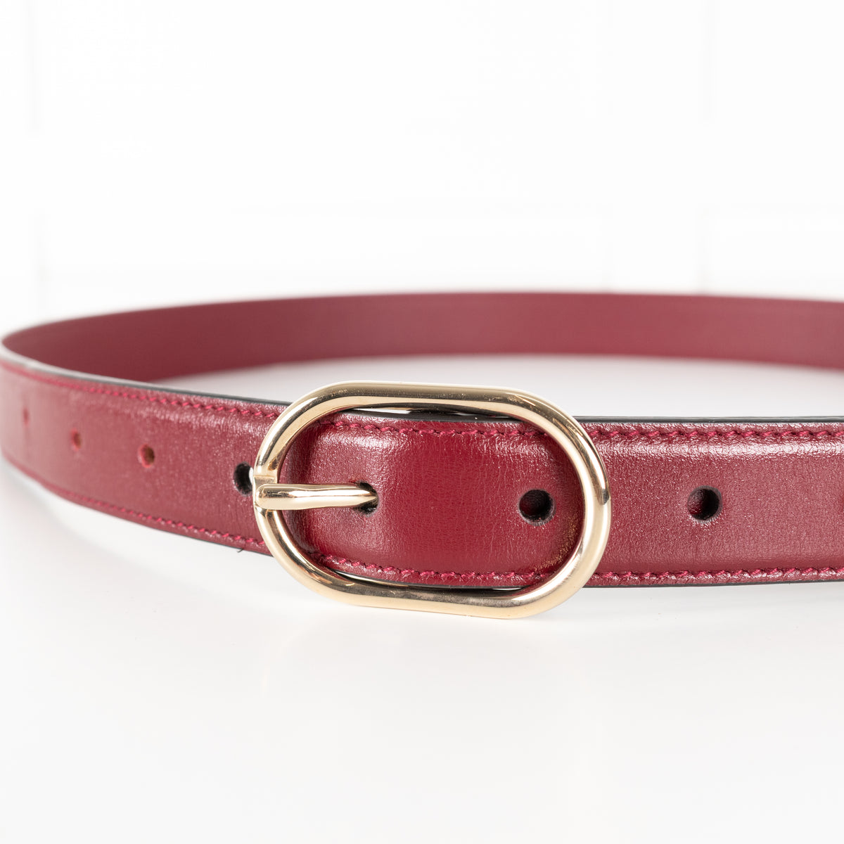 Gucci Burgundy Red Leather Oval Buckle Slim Belt