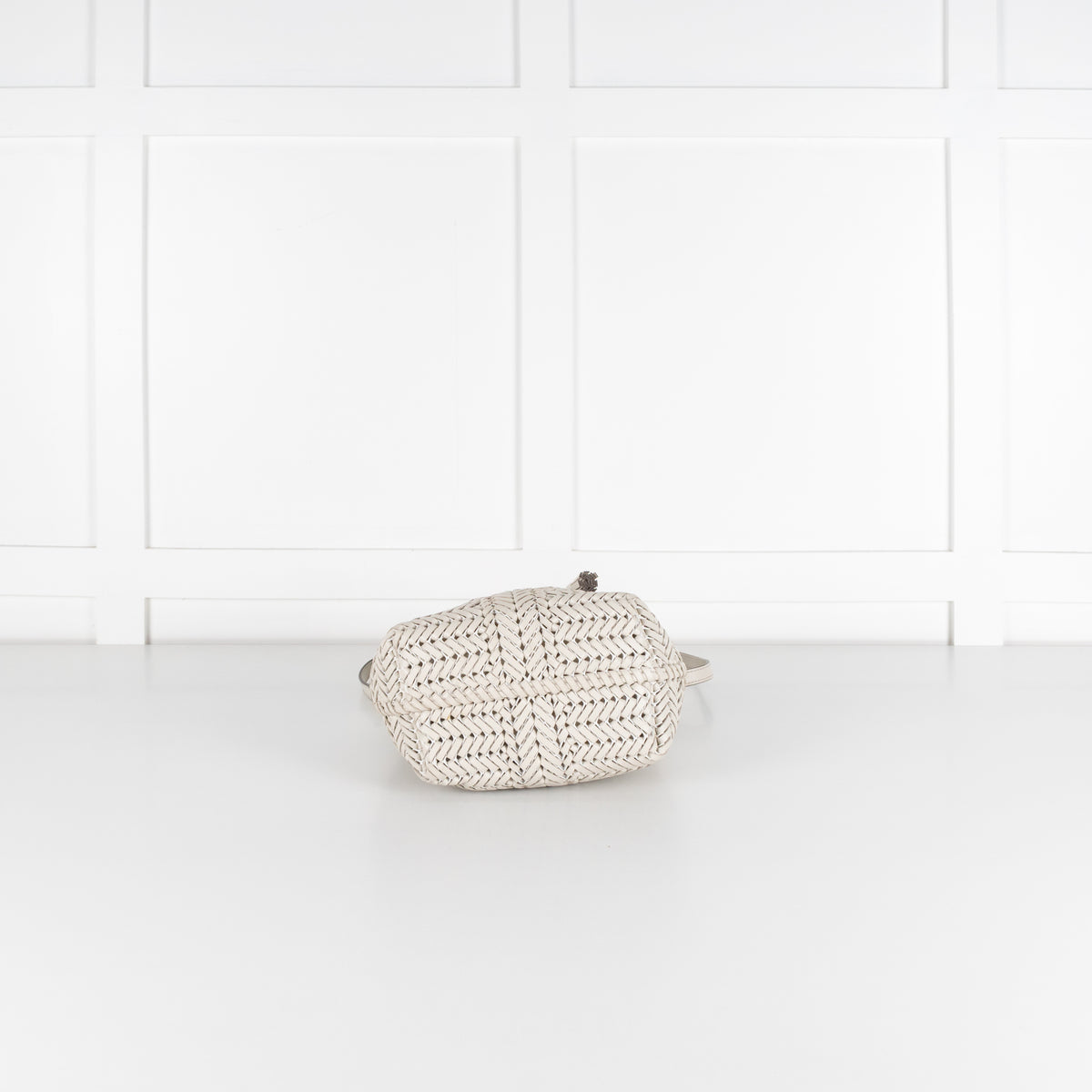 Anya Hindmarch White Woven Leather The Neeson Drawstring Small Bucket Bag