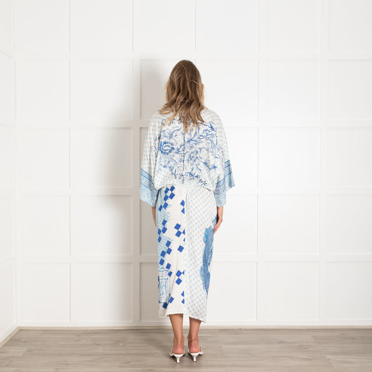 Me 369 Blue And White Kimono Dress With Geometric Print And Dragon Motif
