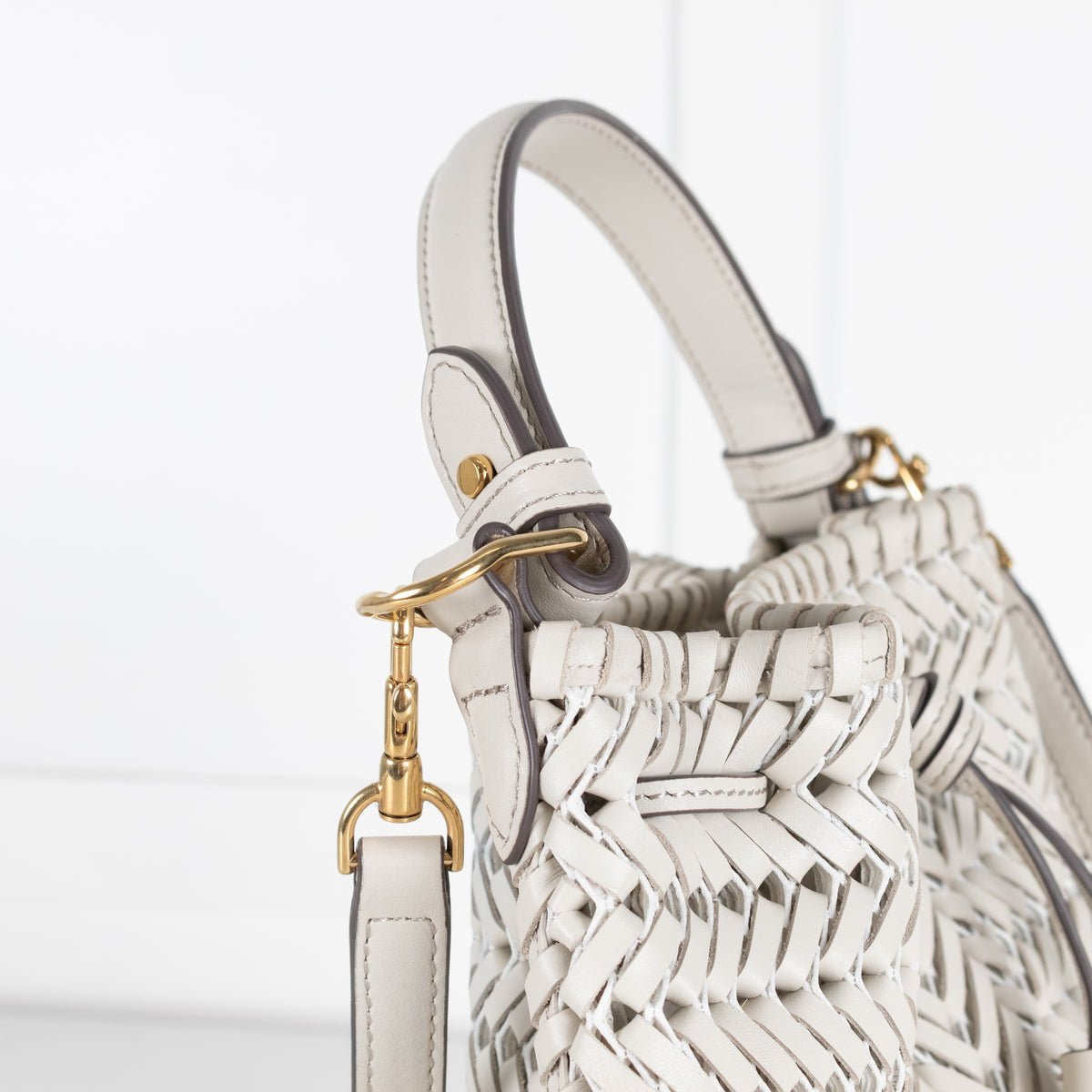 Anya Hindmarch White Woven Leather The Neeson Drawstring Small Bucket Bag