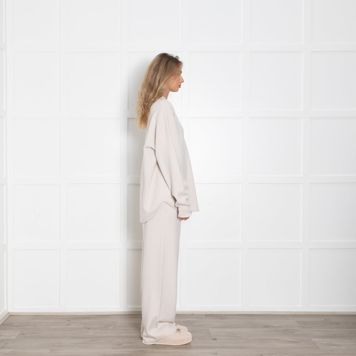 Extreme Cashmere Cream Oversized Jumper