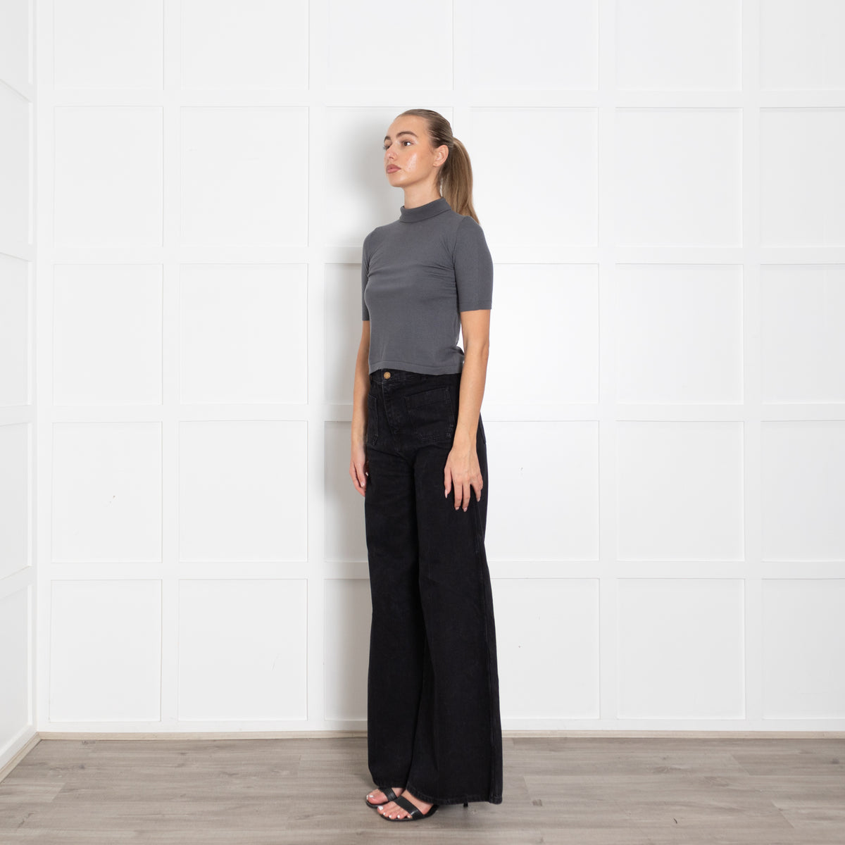 S Max Mara Grey Wool Shortsleeve  Crop Top