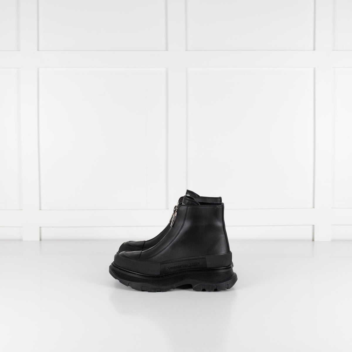 Alexander McQueen Black Zip Leather Ankle Boots