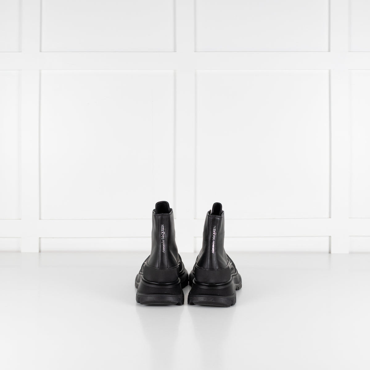 Alexander McQueen Black Zip Leather Ankle Boots