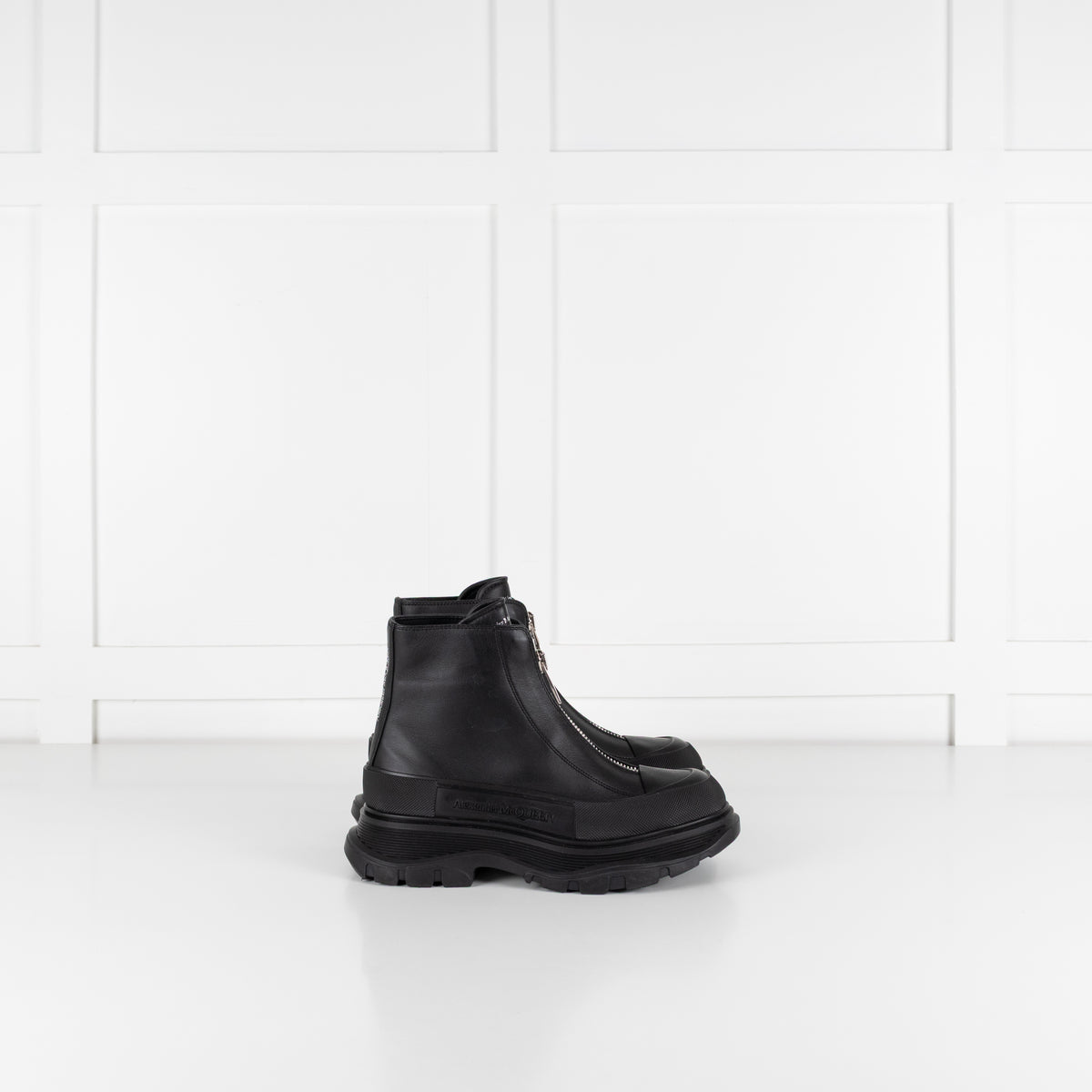 Alexander McQueen Black Zip Leather Ankle Boots