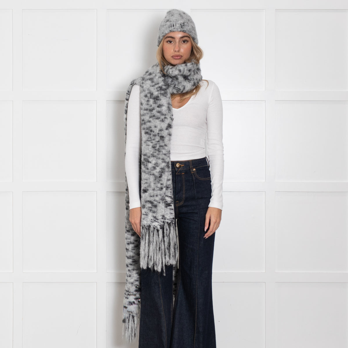Isabel Marant Grey & Black Fleck Chunky Scarf with Hat