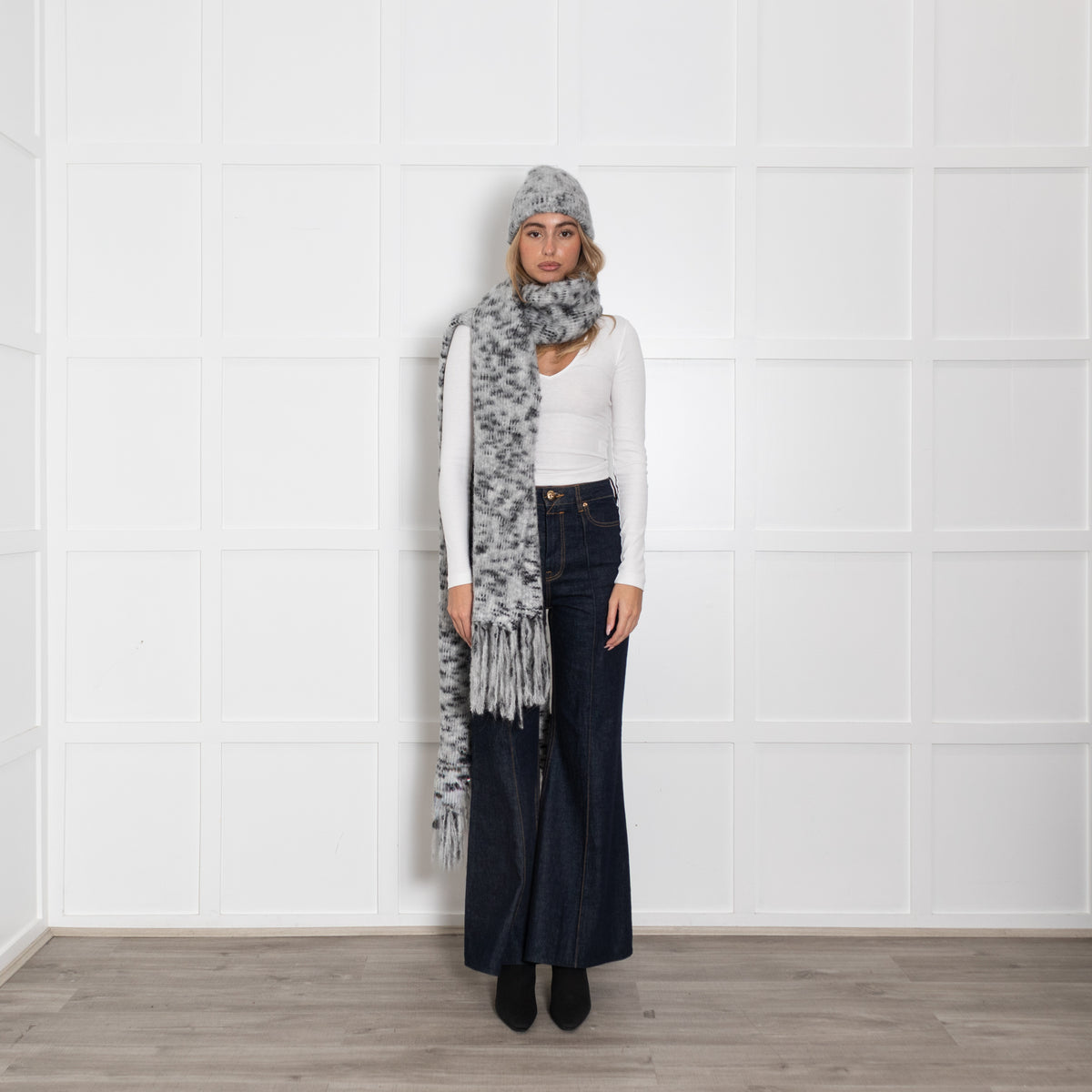 Isabel Marant Grey & Black Fleck Chunky Scarf with Hat