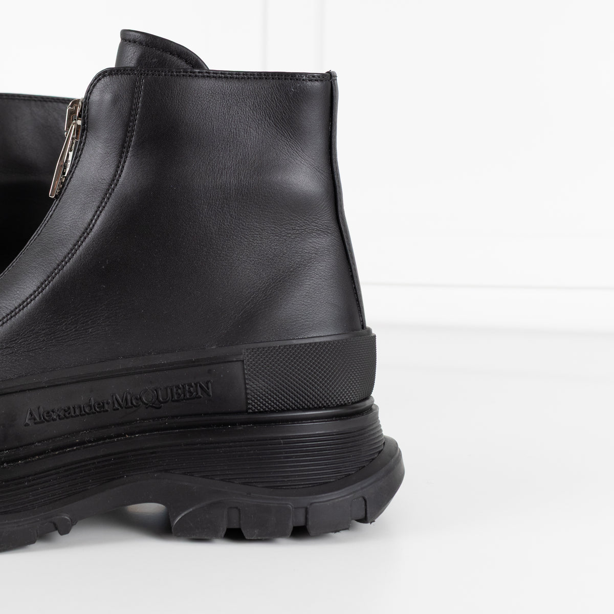Alexander McQueen Black Zip Leather Ankle Boots