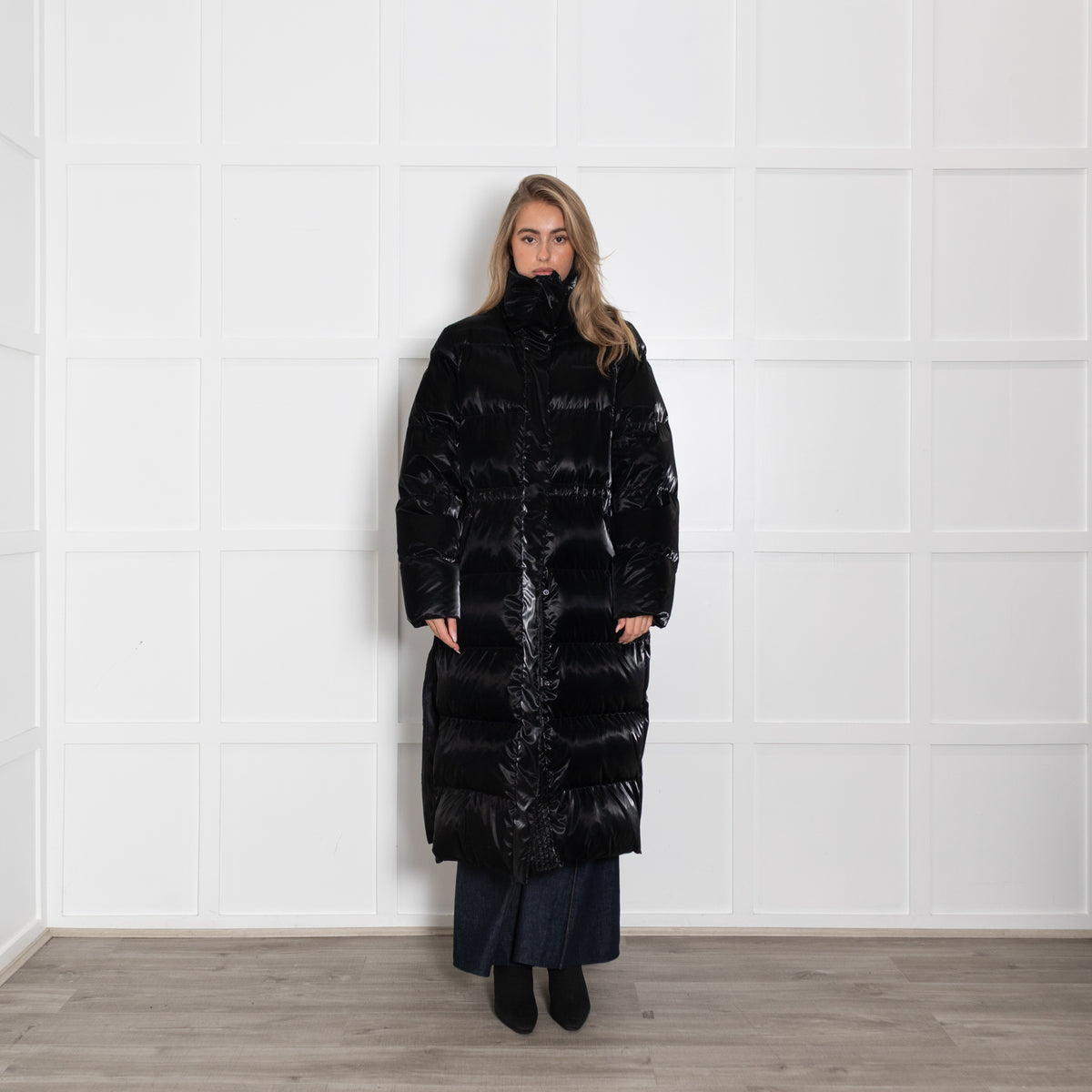 Holzweiller Black Ramoen Shiny Down Long Line Puffer Coat
