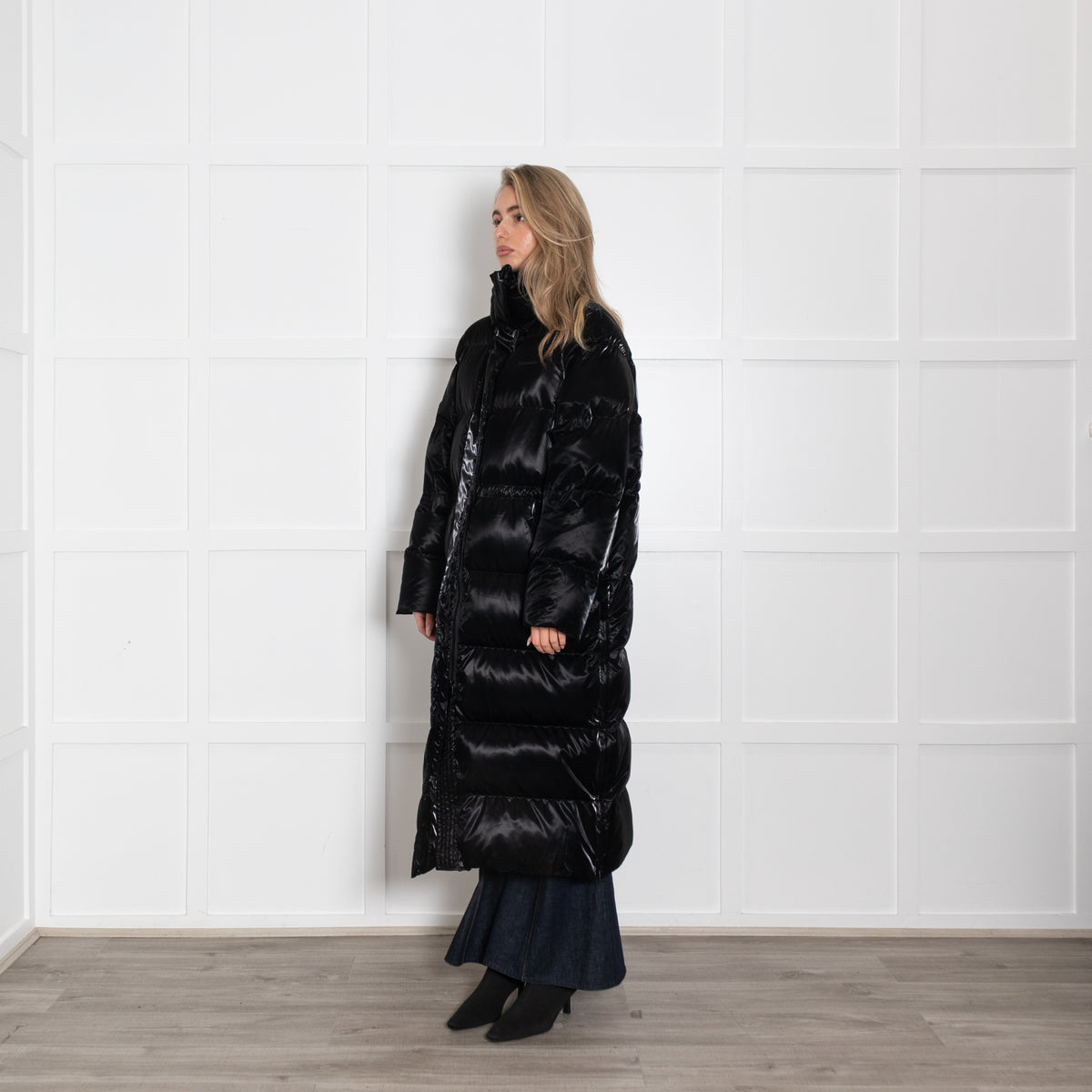 Holzweiller Black Ramoen Shiny Down Long Line Puffer Coat