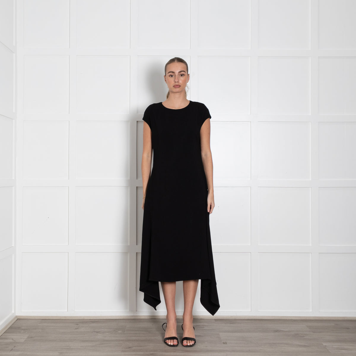 Loreak Black Sleeveless Dress