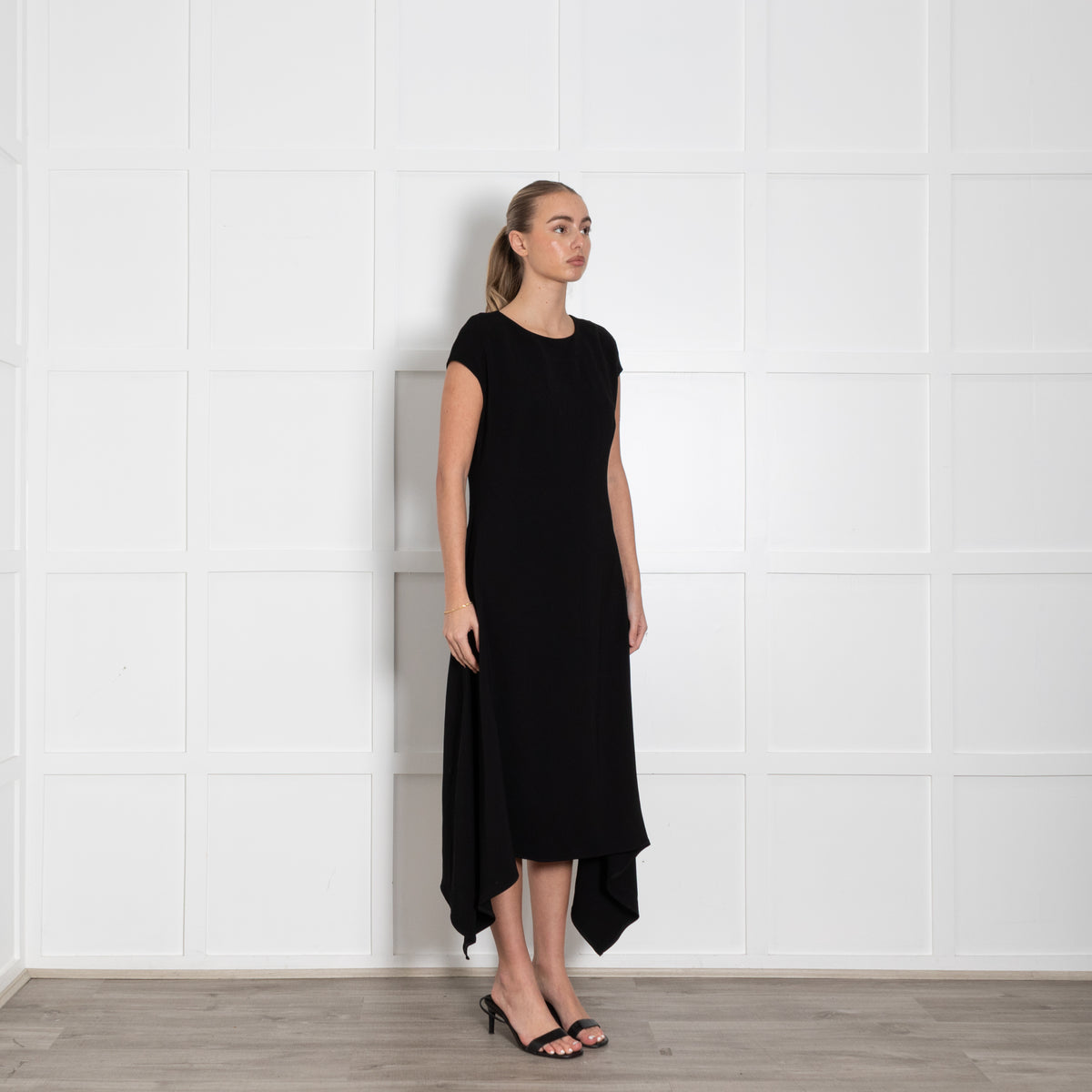 Loreak Black Sleeveless Dress