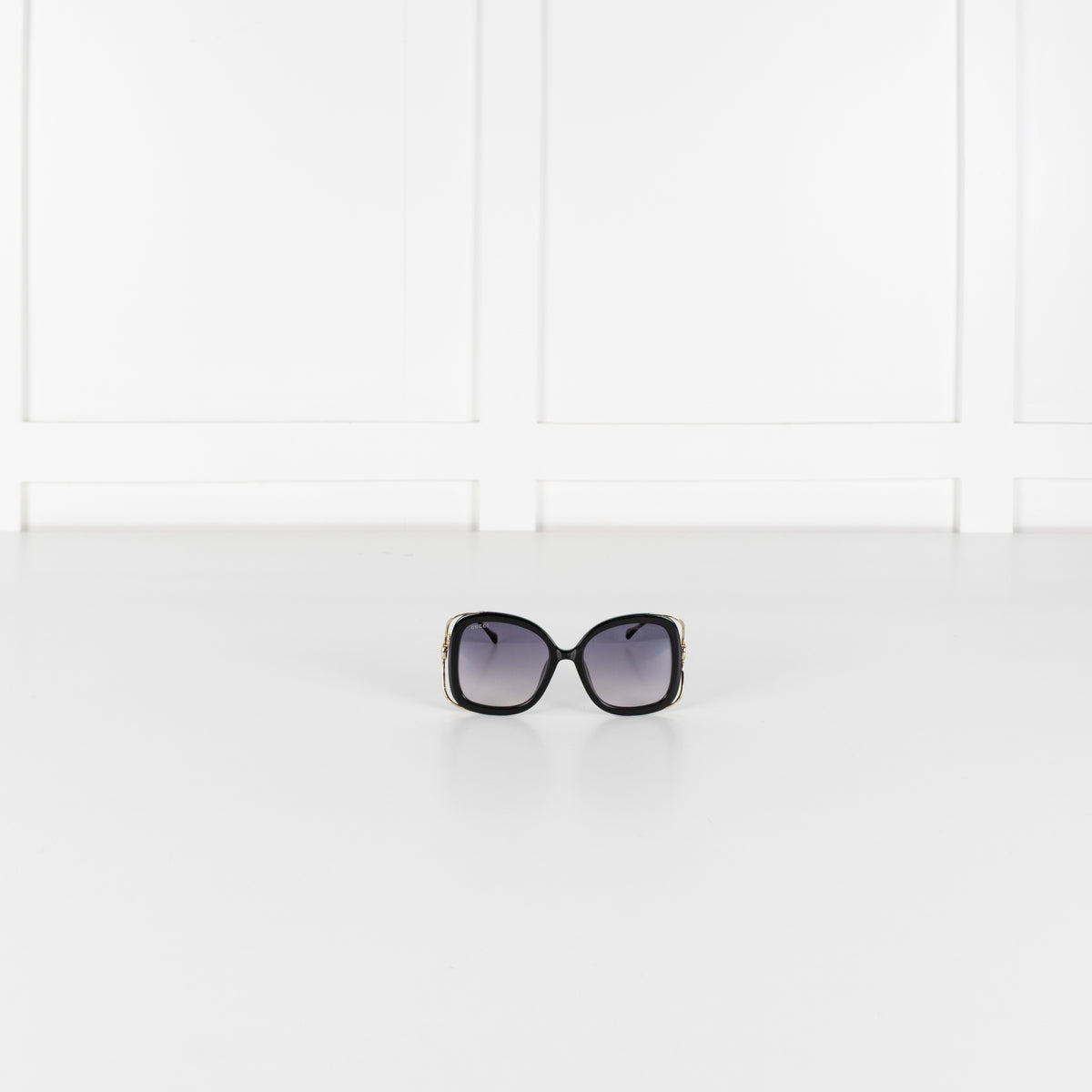 Gucci Black With Gold Horsebit Arms Sunglasses