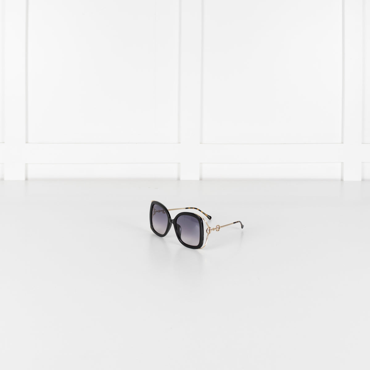 Gucci Black With Gold Horsebit Arms Sunglasses