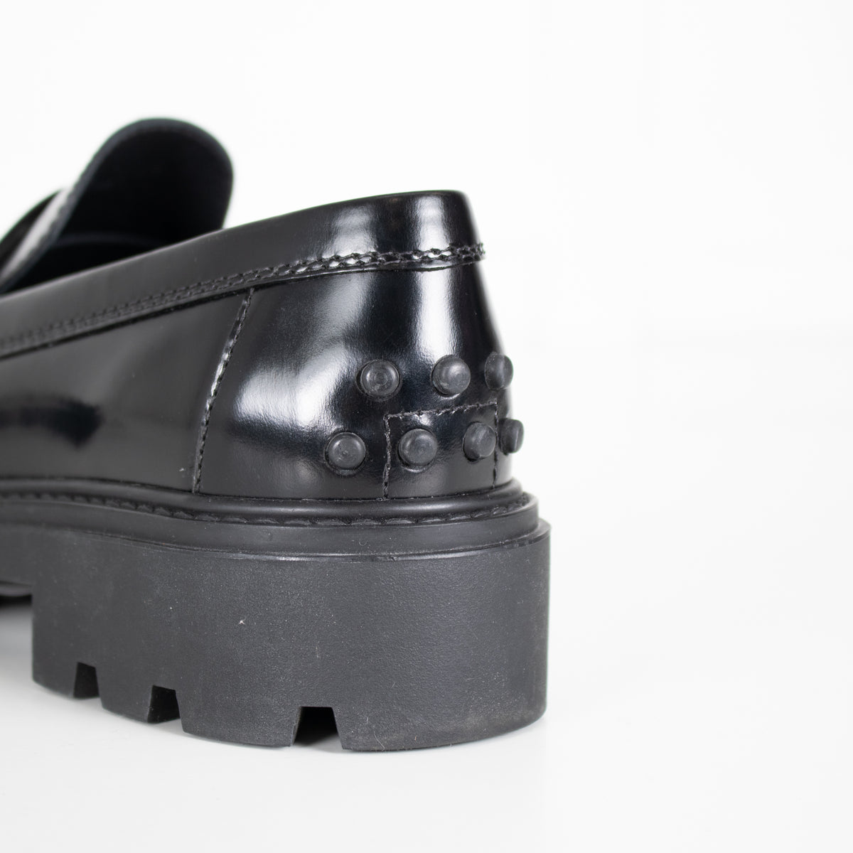 Tods Black Leather Gommino Loafers