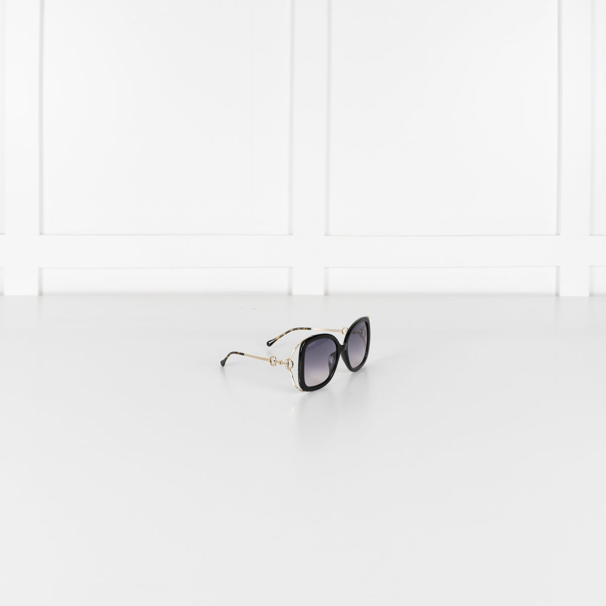Gucci Black With Gold Horsebit Arms Sunglasses