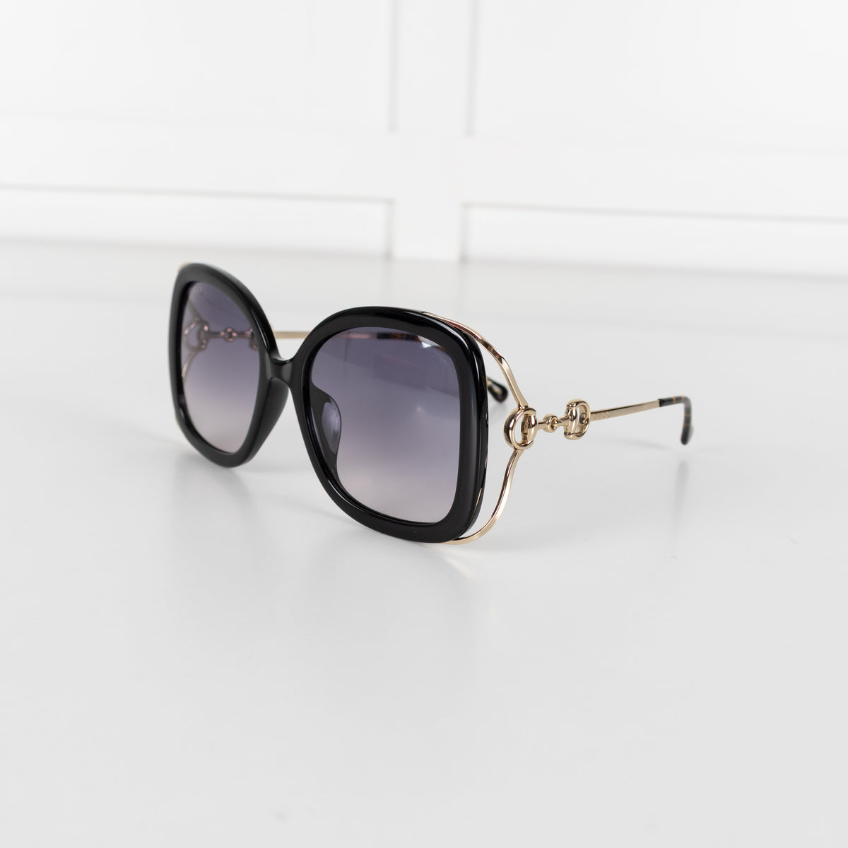 Gucci Black With Gold Horsebit Arms Sunglasses