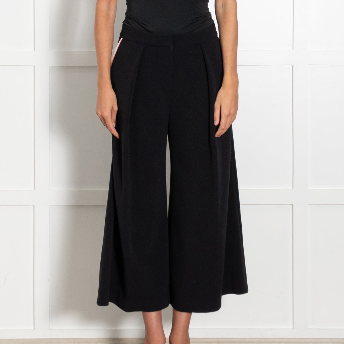 Roksanda Black Pale Pink Trim Wide Leg Cropped Trousers