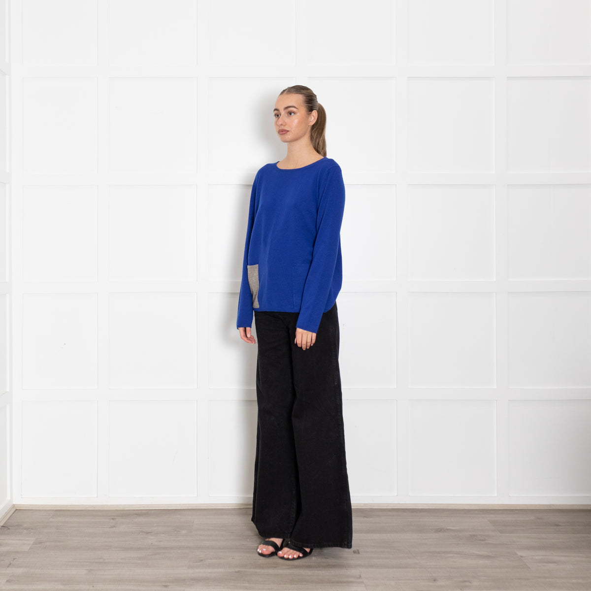 CHINTI & PARKER Blue Cashmere Jumper With Grey Pocket