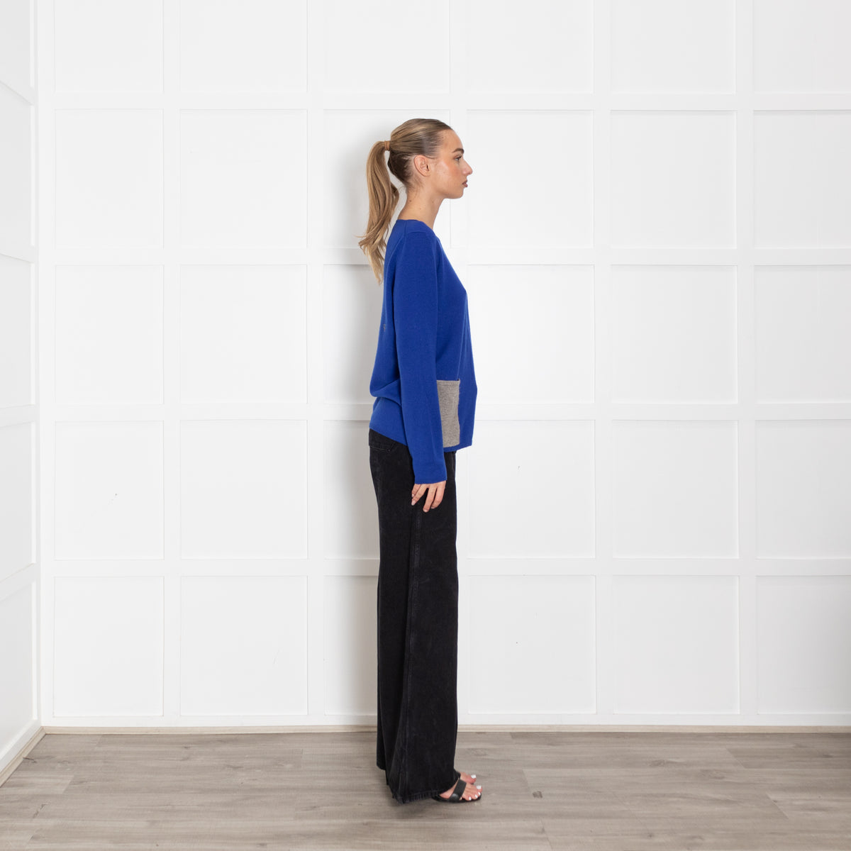 CHINTI & PARKER Blue Cashmere Jumper With Grey Pocket